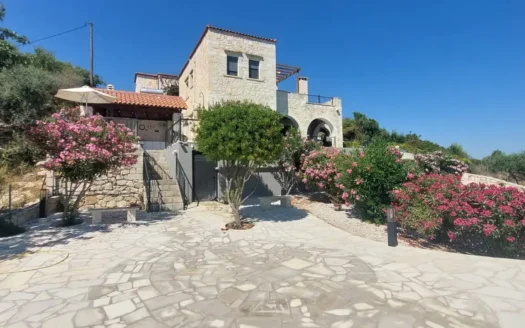 Almirida ,A villa for winter let on Crete