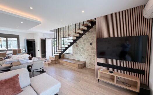 Drapanos.Villa for sale with pool