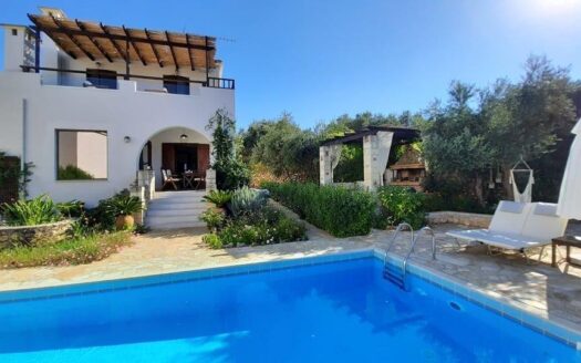 Plaka.Villa for winter let on Crete