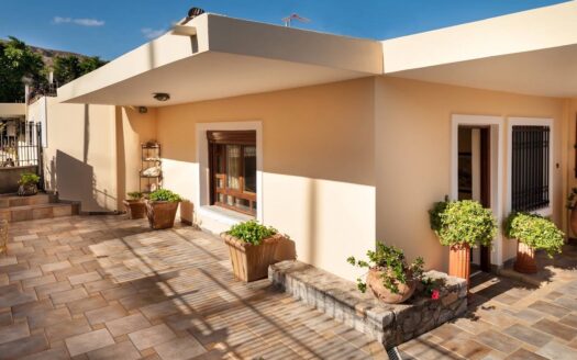 Kalives.House for long term rental on Crete