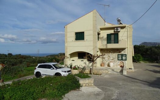 Tsivaras, Apokoronas. A Ground-Floor Apartment for Rent